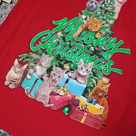 EUC🔥 MEOWY Christmas- Cat T Shirt - Picture 3 of 5